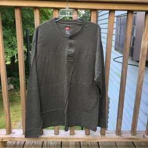 💚NEW💚 Mens Army green 100% cotton Henley with 3 buttons, long sleeves. Sz XL
